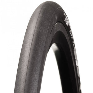 R3 700c x 26c tire